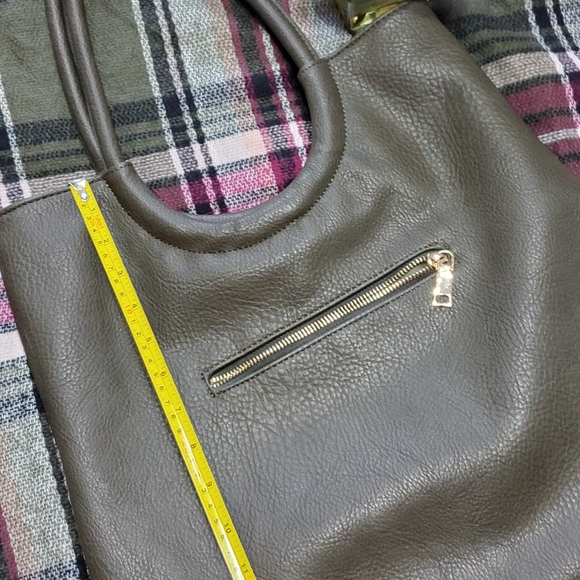 NWOT- Calais Olive Green Tote - Picture 4 of 9